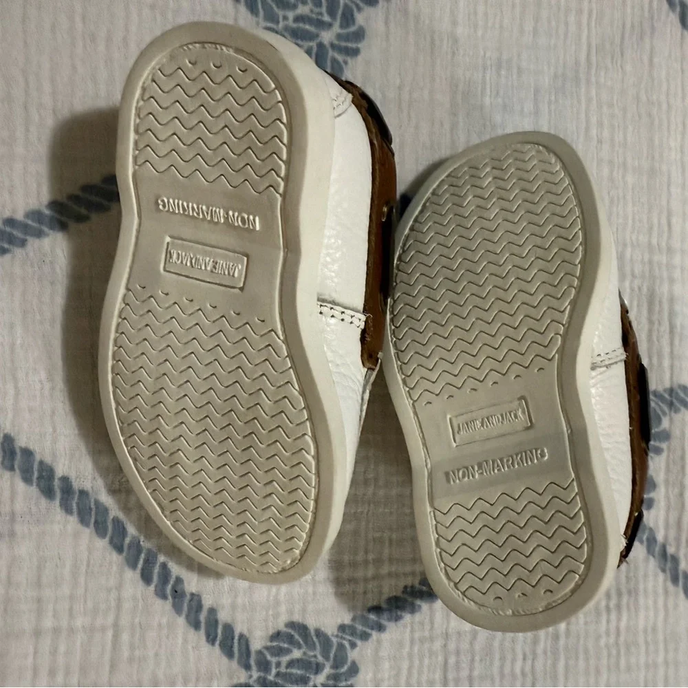 Janie and Jack Brown and White Baby Dress Shoes Size 4